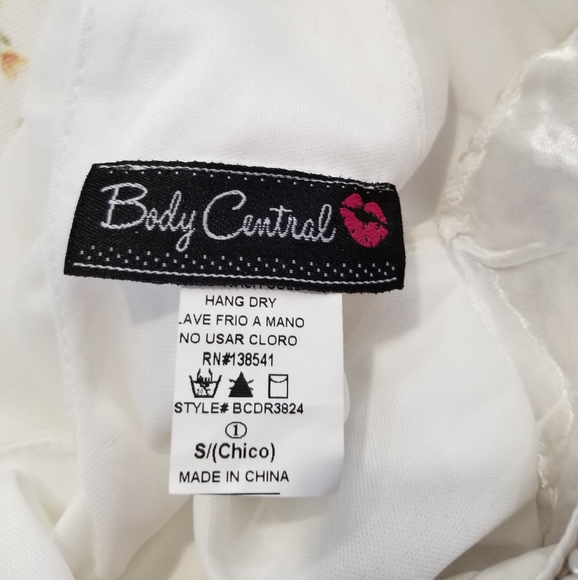 👗WHITE CHIFFON HALTER DRESS WITH PEARL NECKLINE - Picture 7 of 7